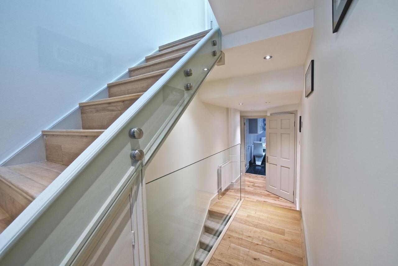 Modern Bedroom In London !! Ngoại thất bức ảnh