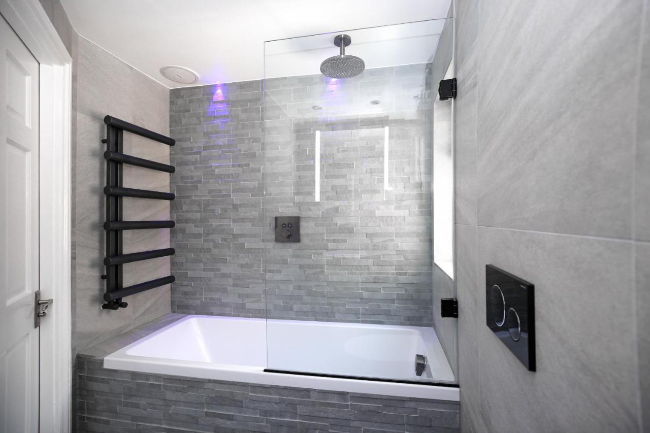 Modern Bedroom In London !! Ngoại thất bức ảnh