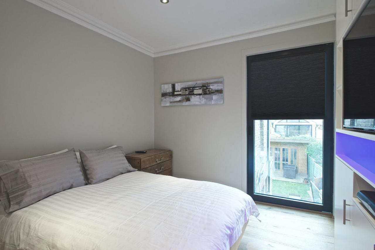 Modern Bedroom In London !! Ngoại thất bức ảnh